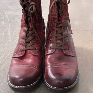 Taos Distressed Maroon Leather Combat Boot